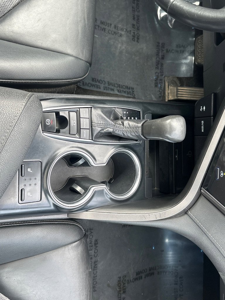 Used 2019 Toyota Camry XSE image 28