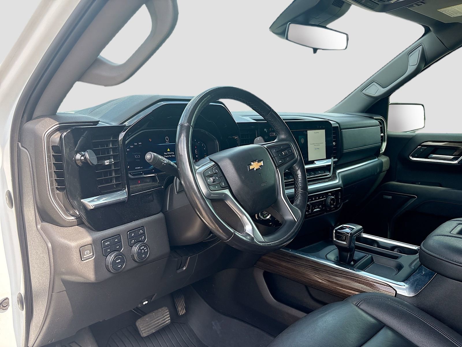Used 2022 Chevrolet Silverado 1500 LT Trail Boss w/ LT Trail Boss Premium Package AWD/4WD image 9