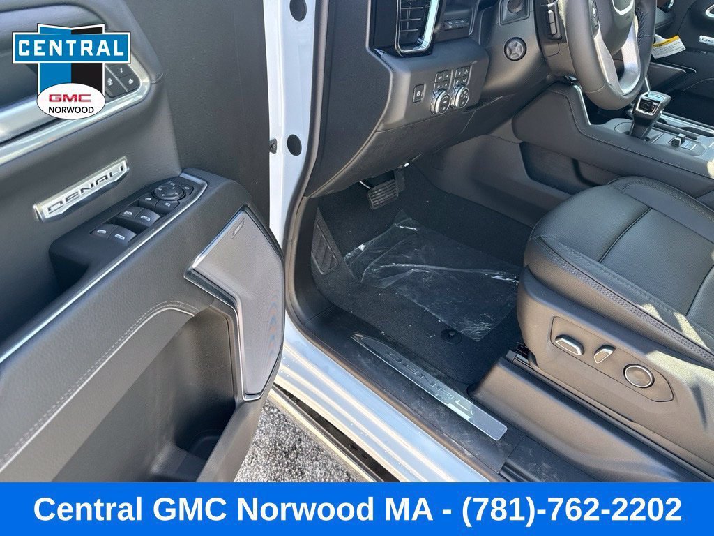 New 2026 GMC Sierra 1500 Denali w/ Technology Package AWD/4WD image 13