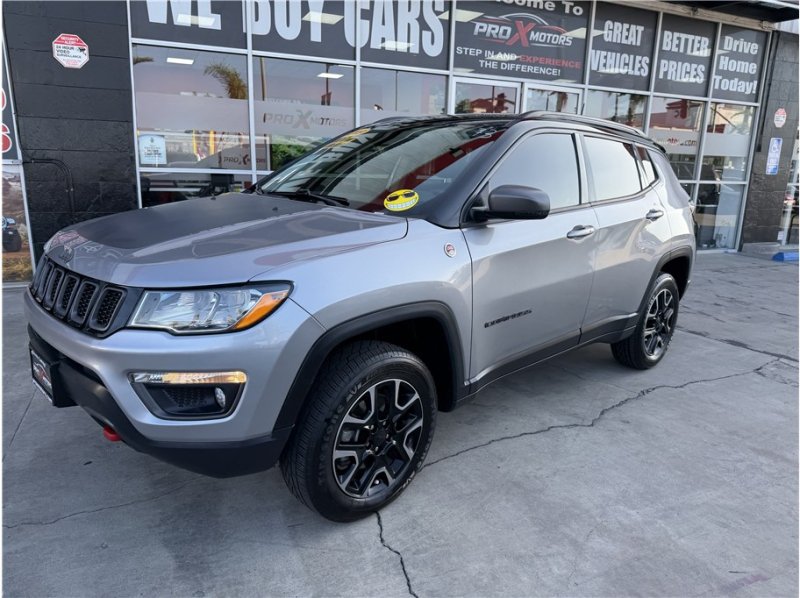 Used 2019 Jeep Compass Trailhawk w/ Leather Interior Group AWD/4WD image 9