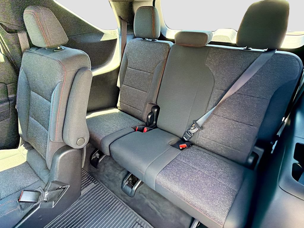 Used 2024 Chevrolet Traverse Z71 w/ LPO, Floor Liner Package AWD/4WD image 30