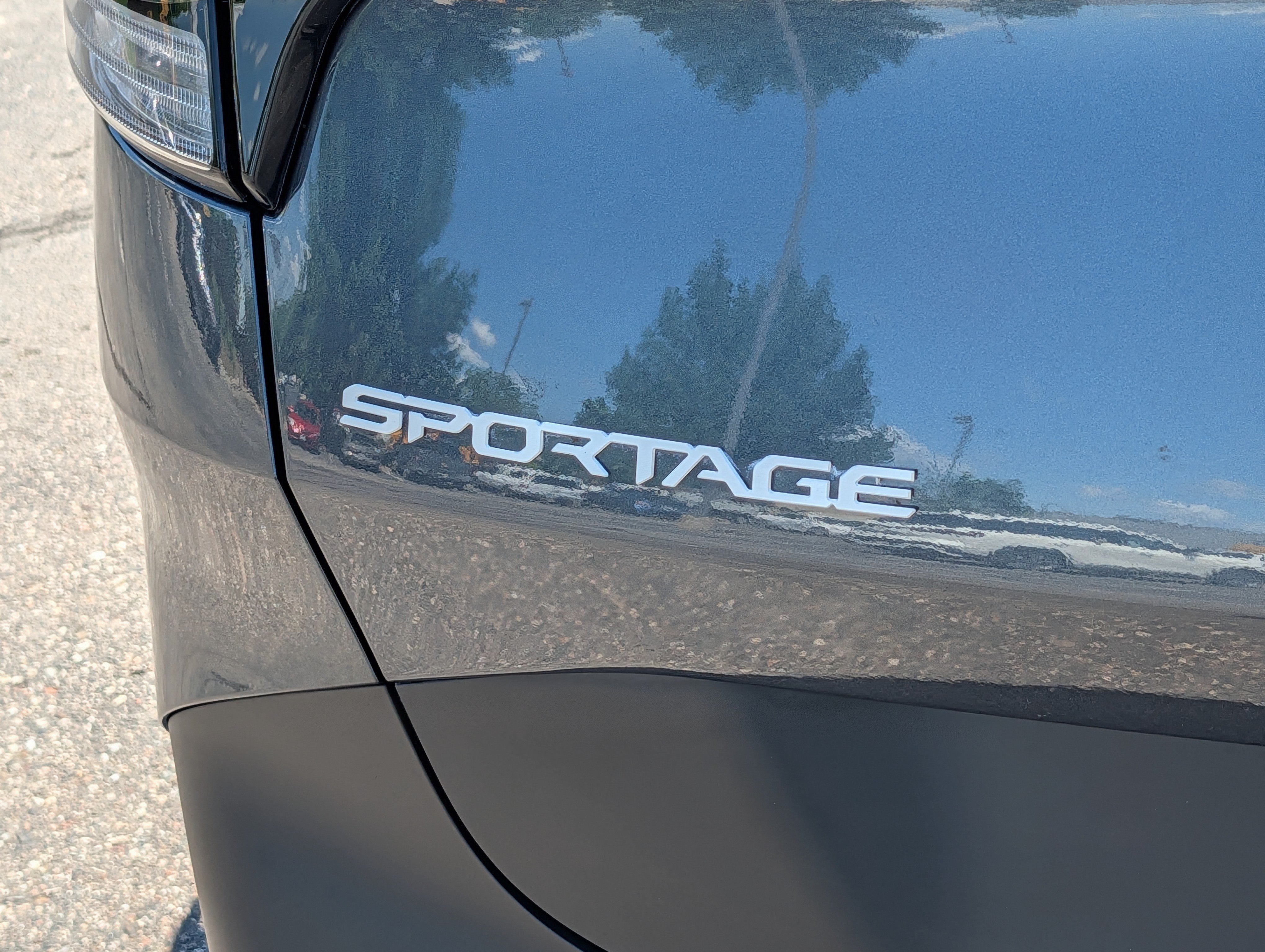 Certified 2023 Kia Sportage EX AWD/4WD image 7