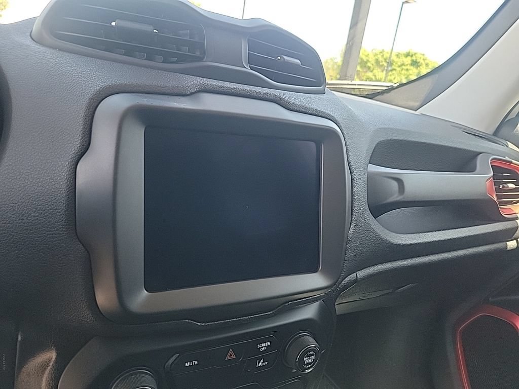 Used 2023 Jeep Renegade Trailhawk AWD/4WD image 26