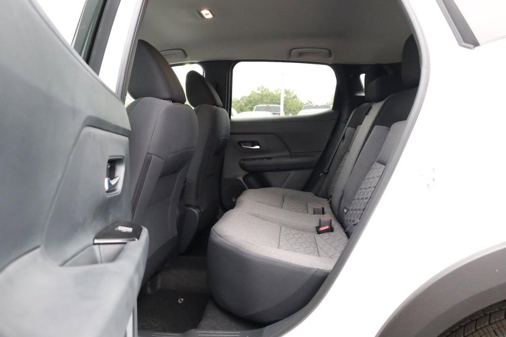 New 2026 Nissan Kicks SV image 21