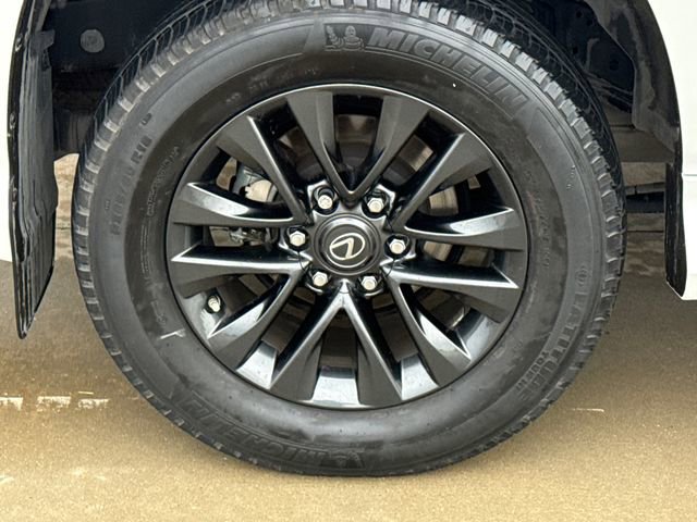 Used 2022 Lexus GX 460 Premium w/ Premium Package AWD/4WD image 9