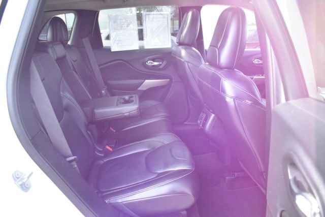 Used 2017 Jeep Cherokee Limited AWD/4WD image 44