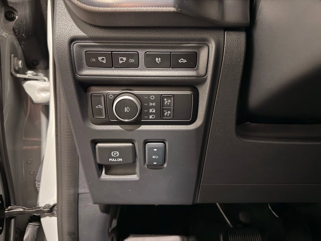 Used 2024 Ford F150 Platinum w/ Equipment Group 702A High AWD/4WD image 16