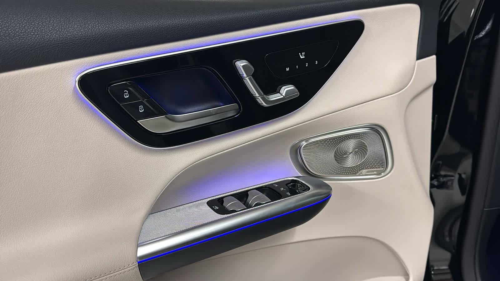 New 2026 Mercedes-Benz GLC 300 4MATIC image 16