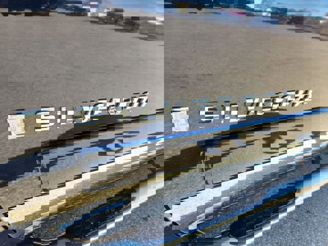 Used 2008 Chevrolet Silverado 1500 LTZ w/ Suspension Package, Off-Road image 28