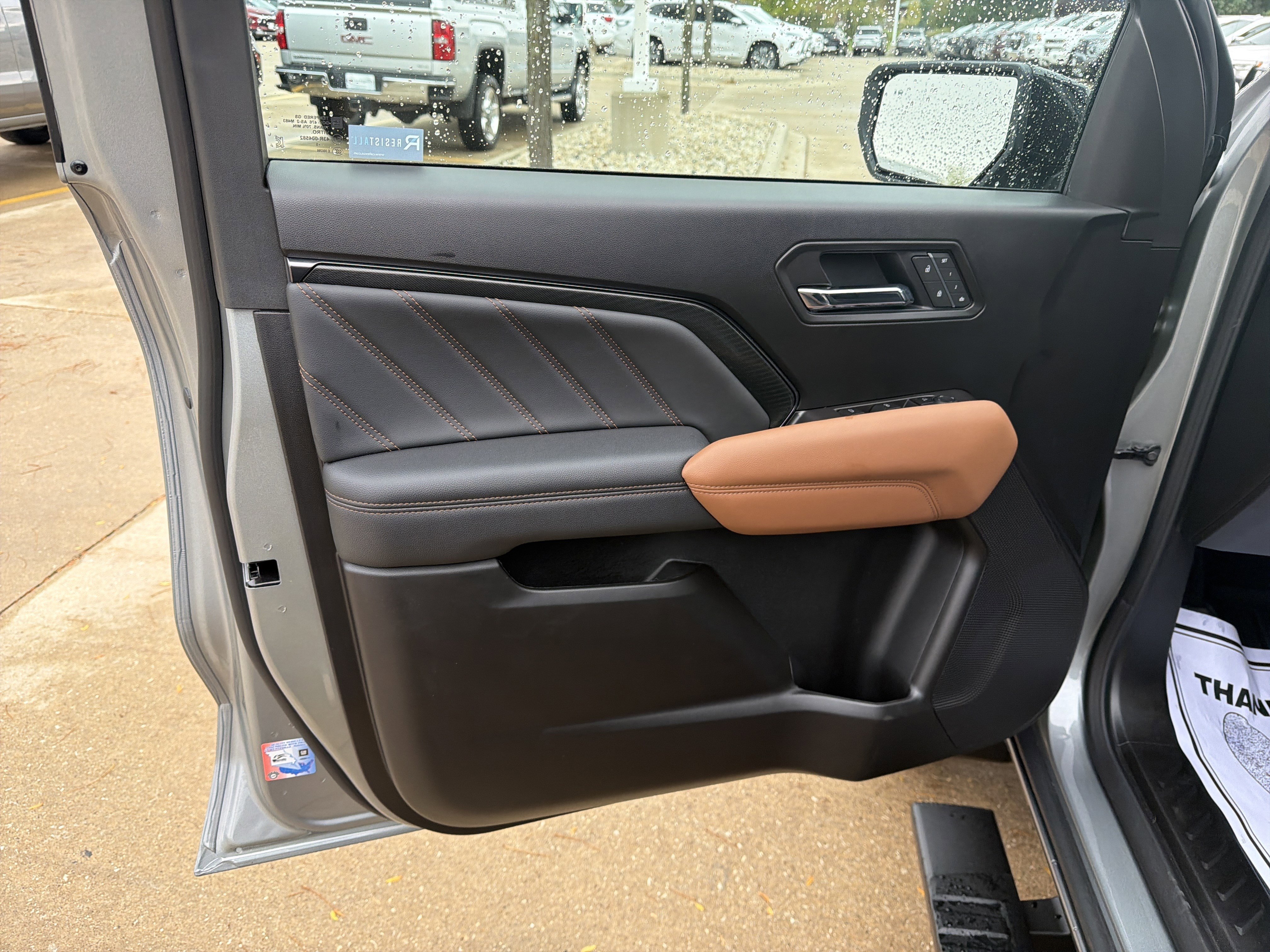 Used 2026 GMC Canyon AT4 w/ Technology Plus Package image 12