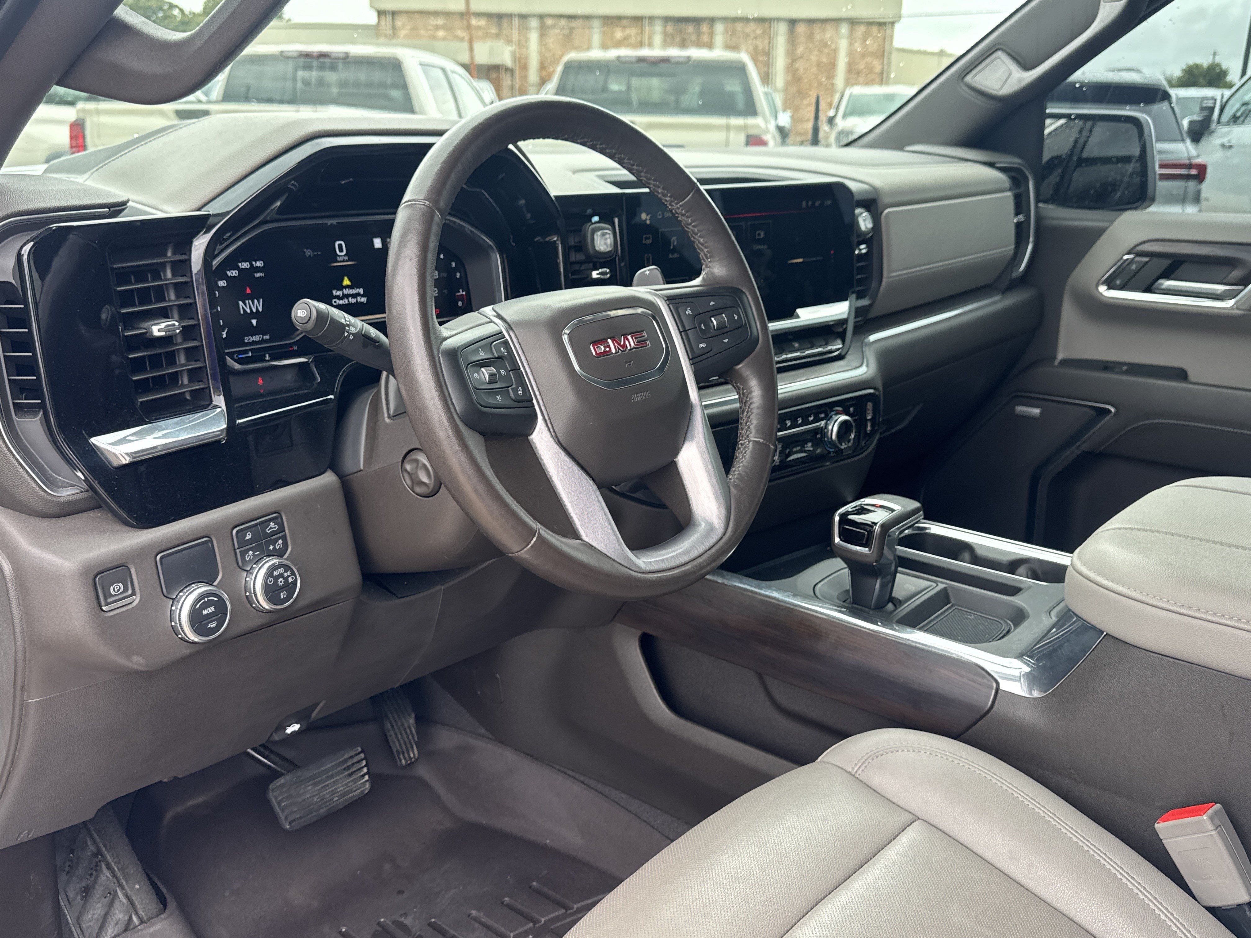 Used 2023 GMC Sierra 1500 SLT RWD image 5