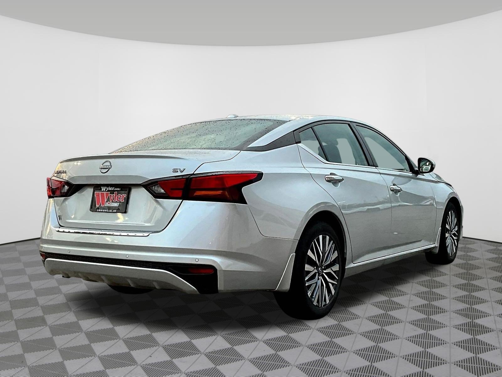 Certified 2023 Nissan Altima 2.5 SV FWD image 6