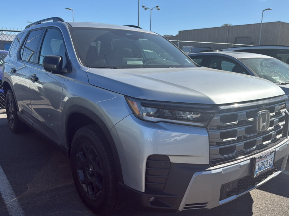Certified 2026 Honda Pilot TrailSport image 1