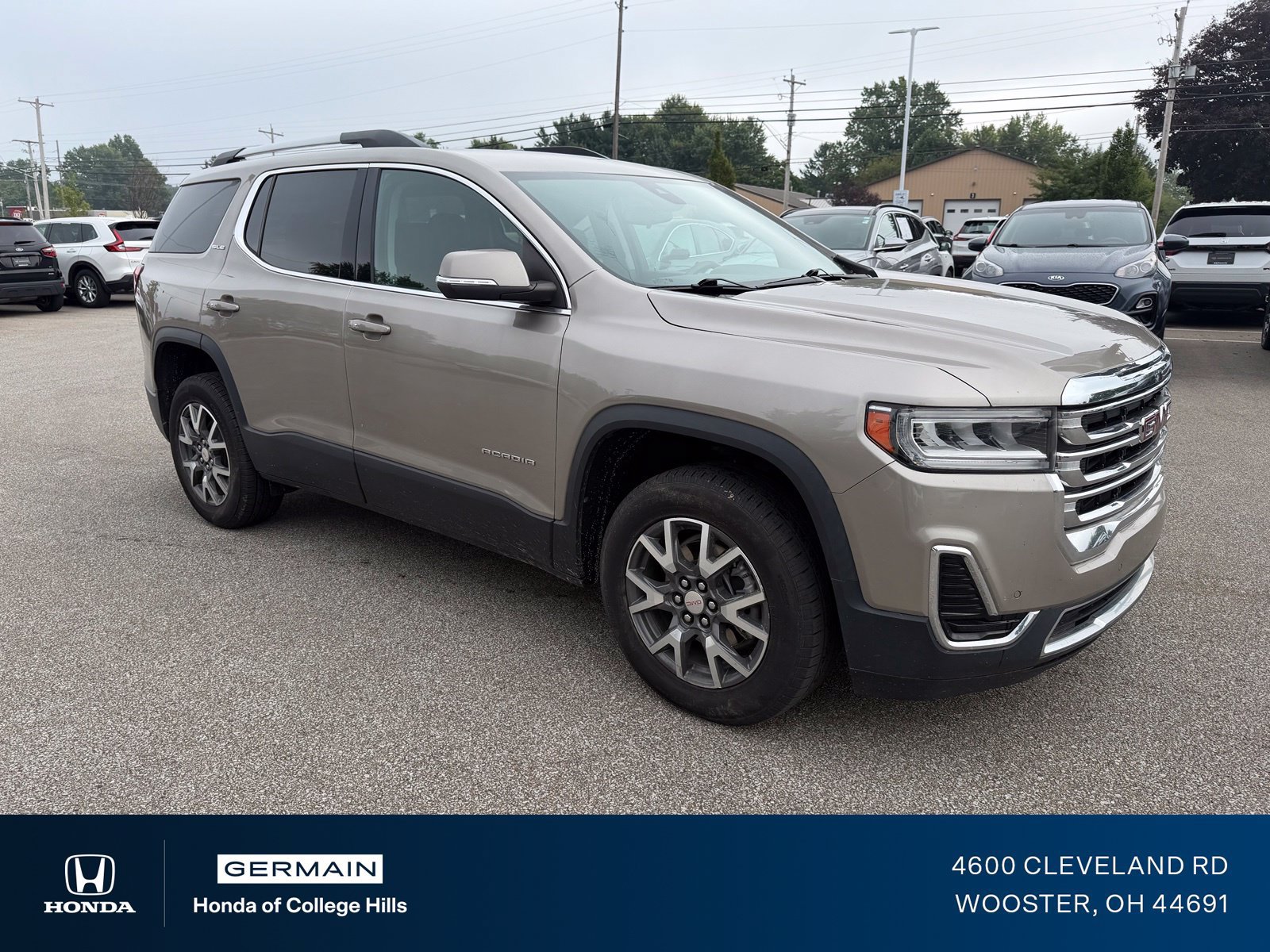 Used 2022 GMC Acadia SLE w/ Driver Convenience Package AWD/4WD image 3