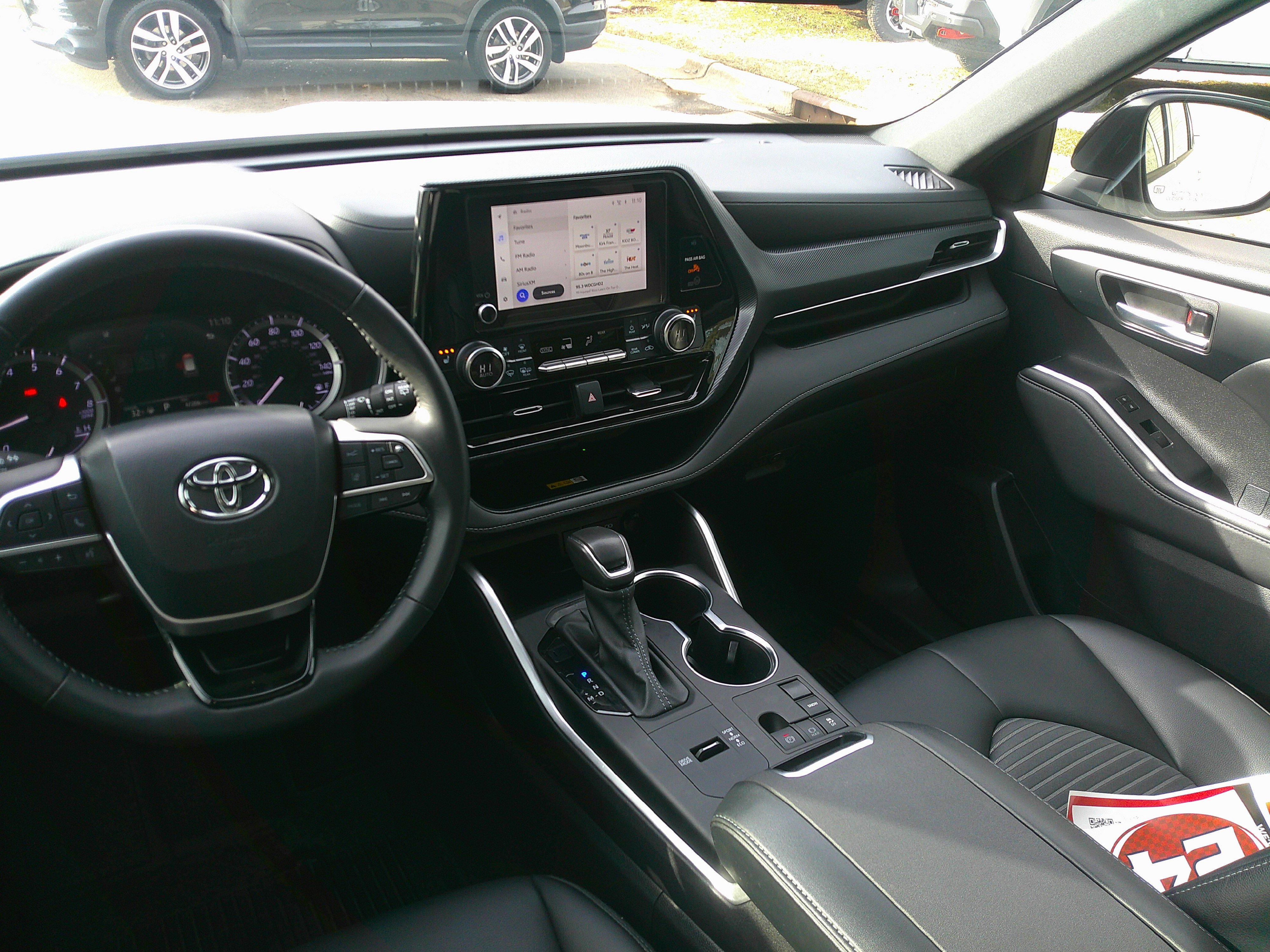 Used 2024 Toyota Highlander XSE image 43