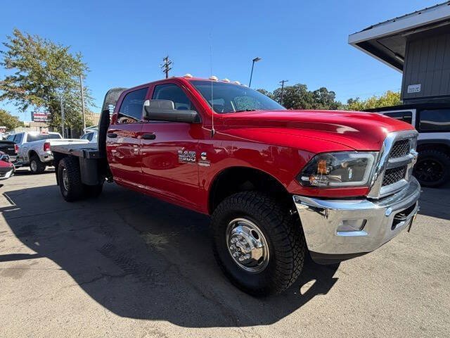 Used 2018 RAM 3500 Tradesman w/ Chrome Appearance Group AWD/4WD image 8
