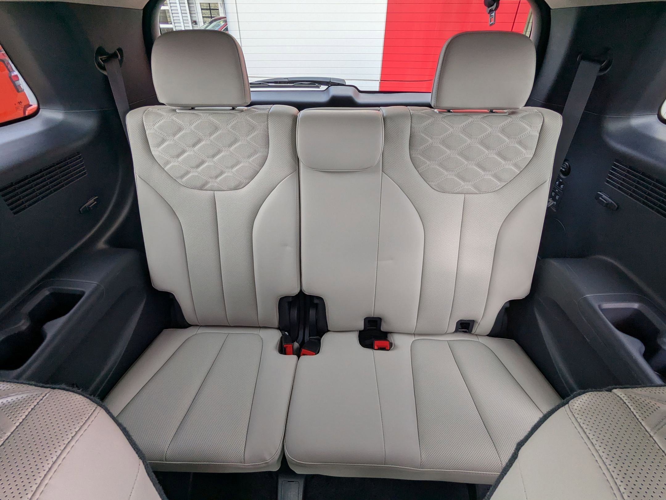 Used 2022 Hyundai Palisade Limited image 9