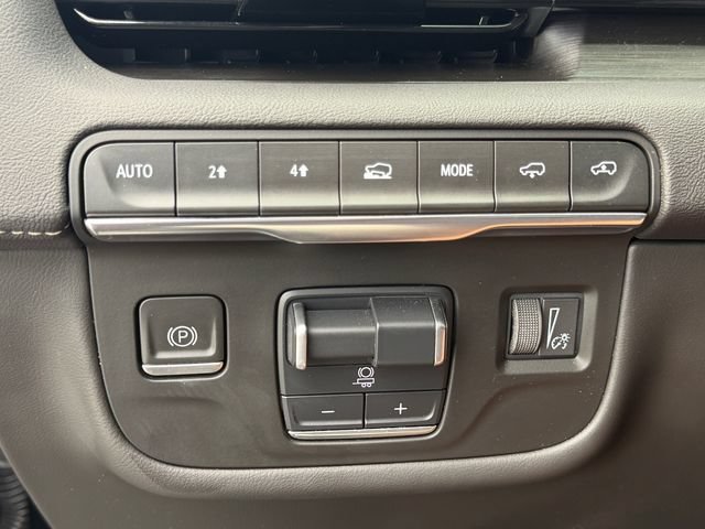 Used 2023 Cadillac Escalade Sport w/ LPO, ONYX Package AWD/4WD image 20