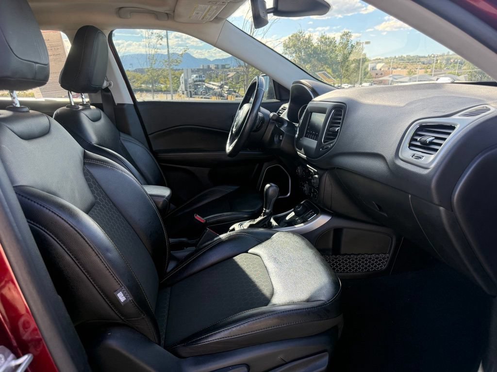 Used 2020 Jeep Compass Latitude AWD/4WD image 28