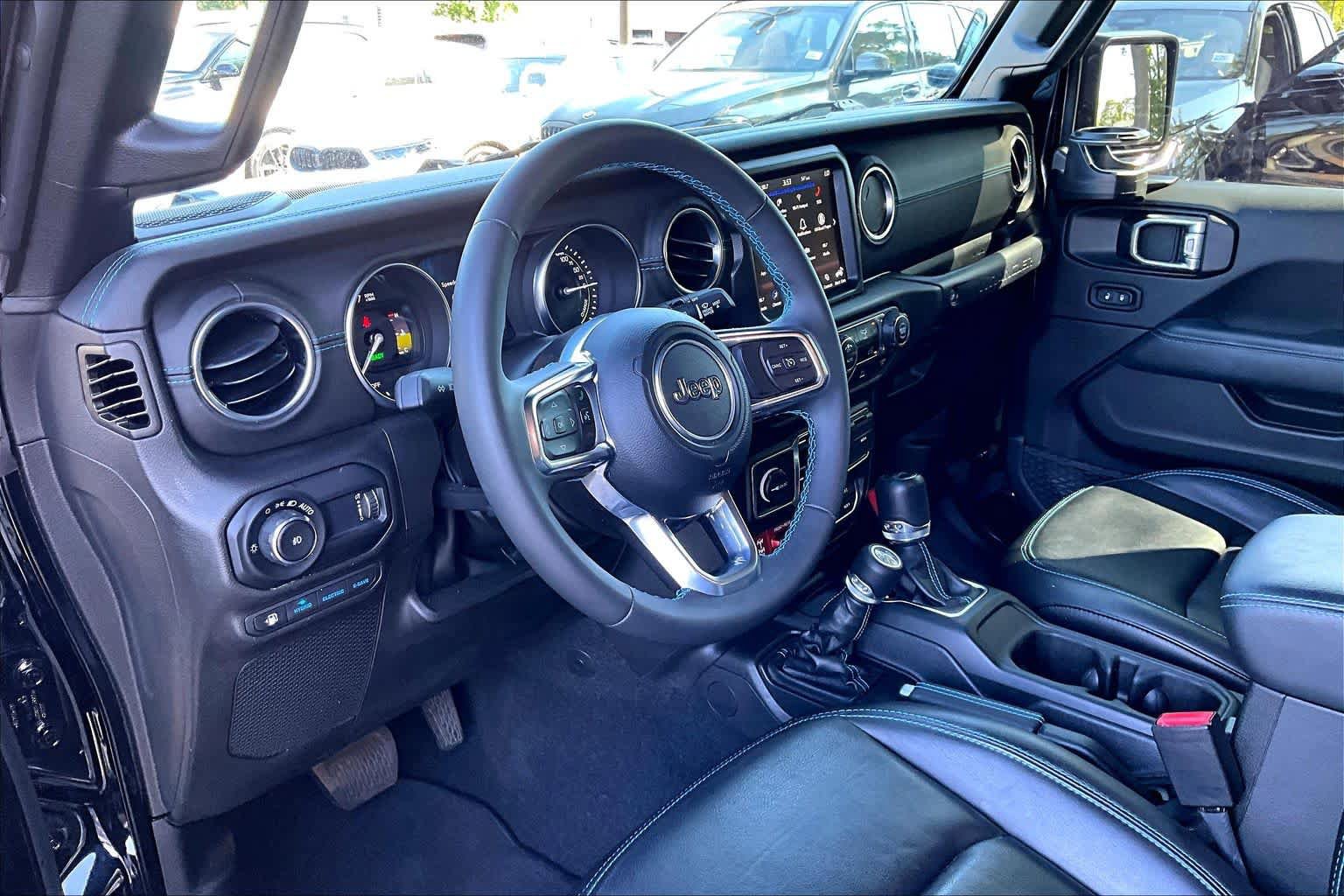 Used 2023 Jeep Wrangler Unlimited Rubicon 4xe w/ Steel Bumper Group image 18