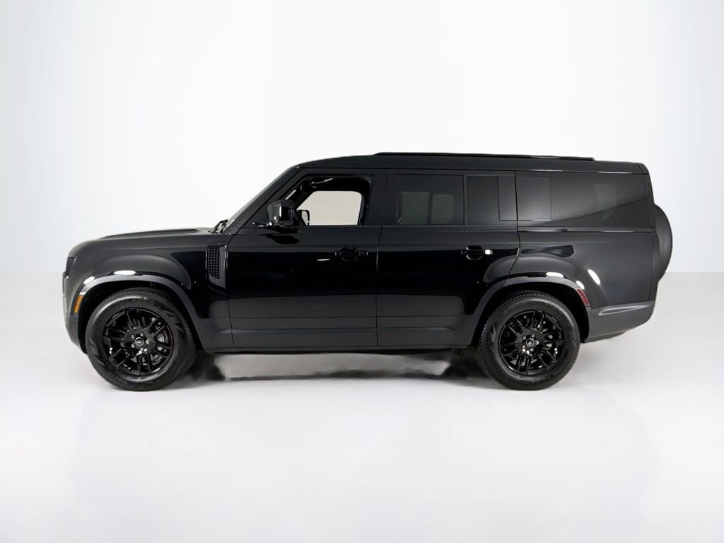 Used 2025 Land Rover Defender 130 S image 2