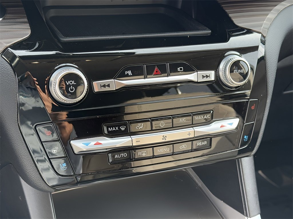 Used 2021 Ford Explorer Limited w/ Equipment Group 301A image 30