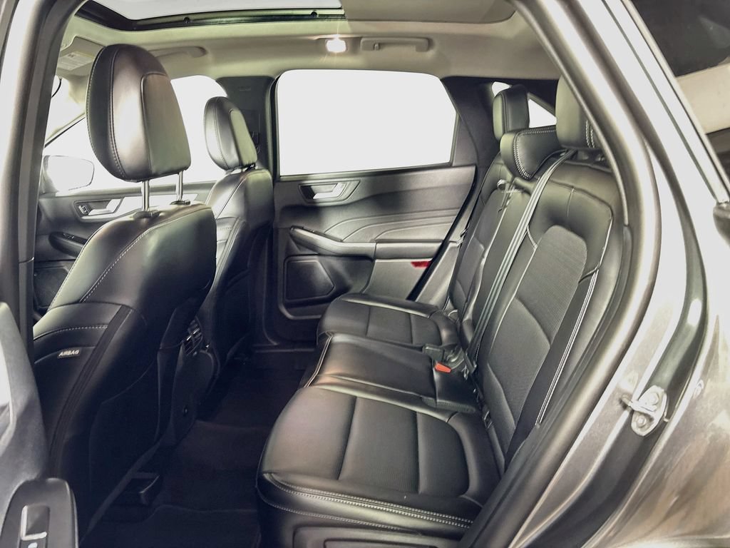 Used 2025 Ford Escape Platinum AWD/4WD image 21