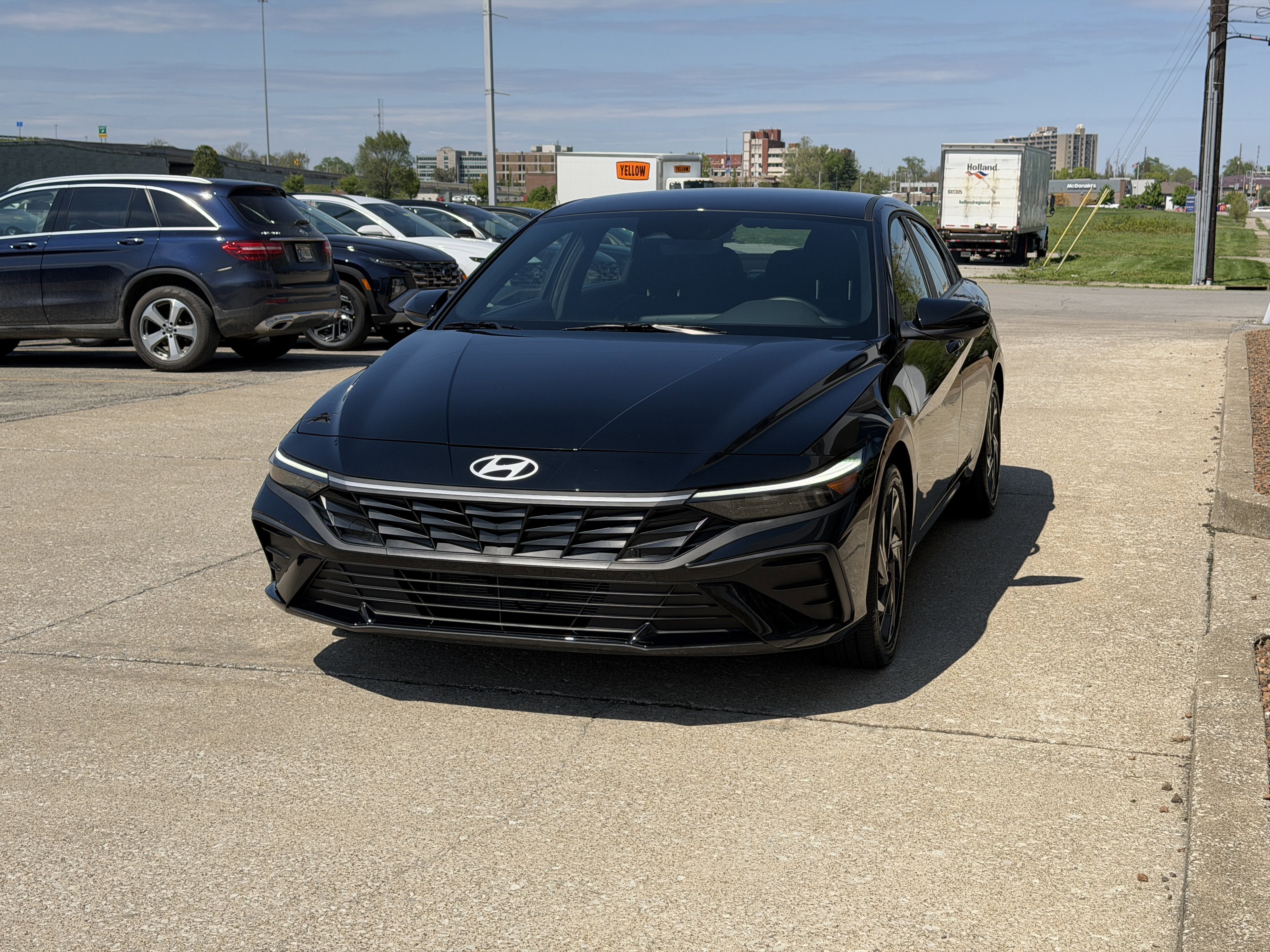 Certified 2025 Hyundai Elantra SEL image 11