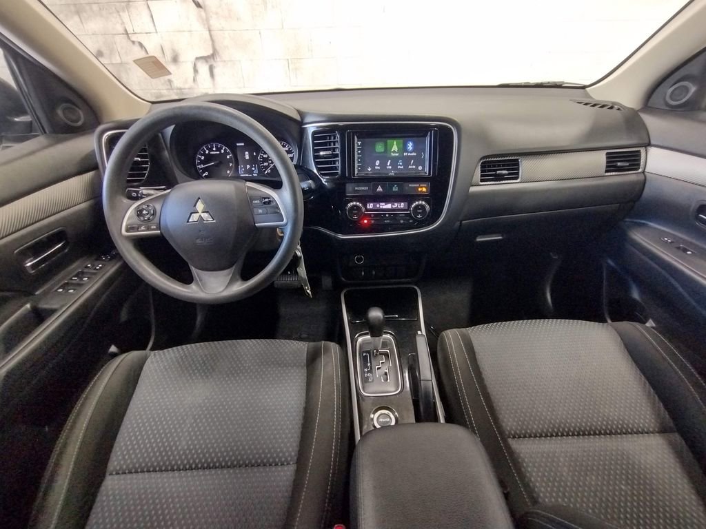 Used 2018 Mitsubishi Outlander ES image 36