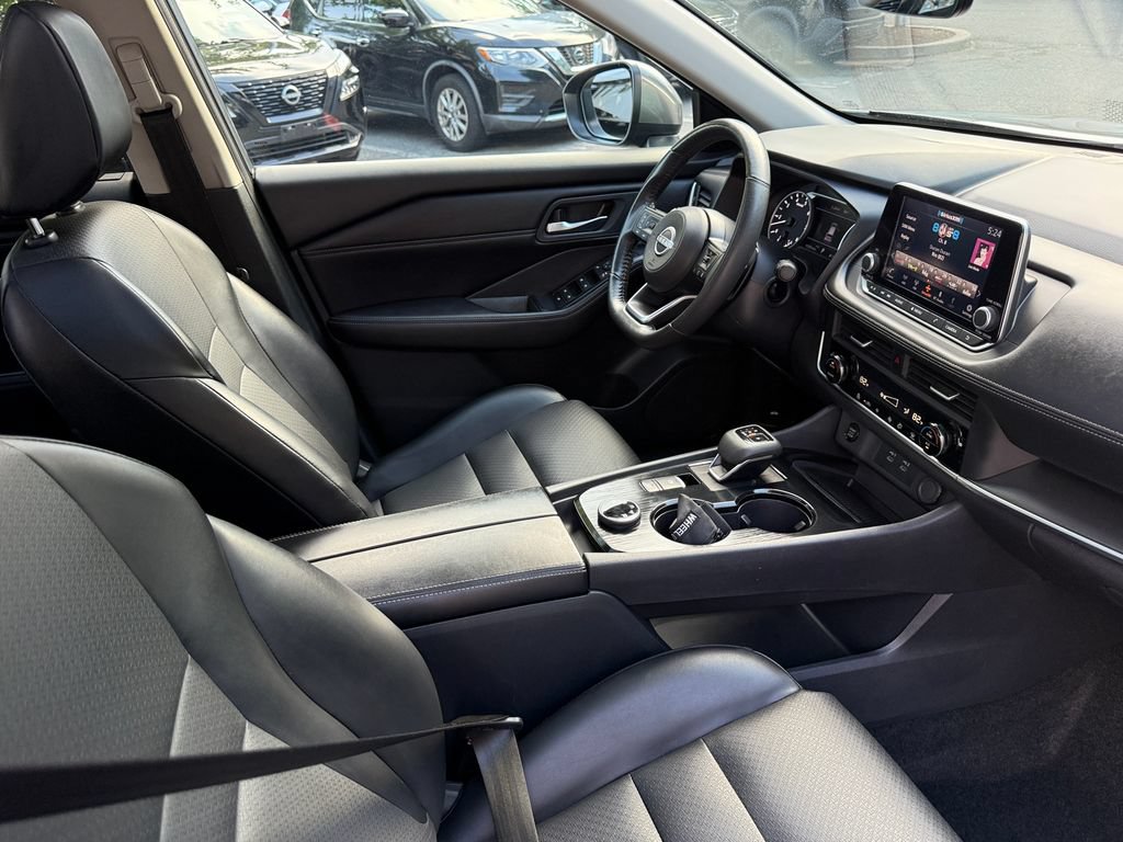 Used 2024 Nissan Rogue SV w/ SV Premium Package AWD/4WD image 31