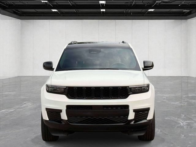 Used 2023 Jeep Grand Cherokee L Laredo AWD/4WD image 2