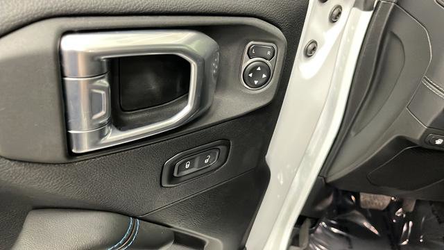 Used 2025 Jeep Wrangler Unlimited Rubicon 4xe AWD/4WD image 20