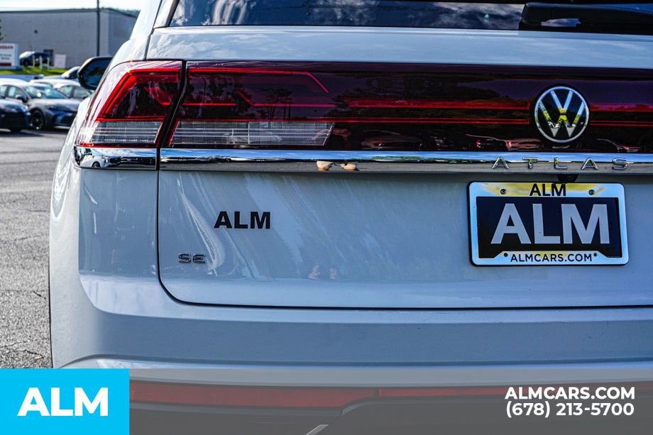 Used 2024 Volkswagen Atlas Cross Sport SE image 13