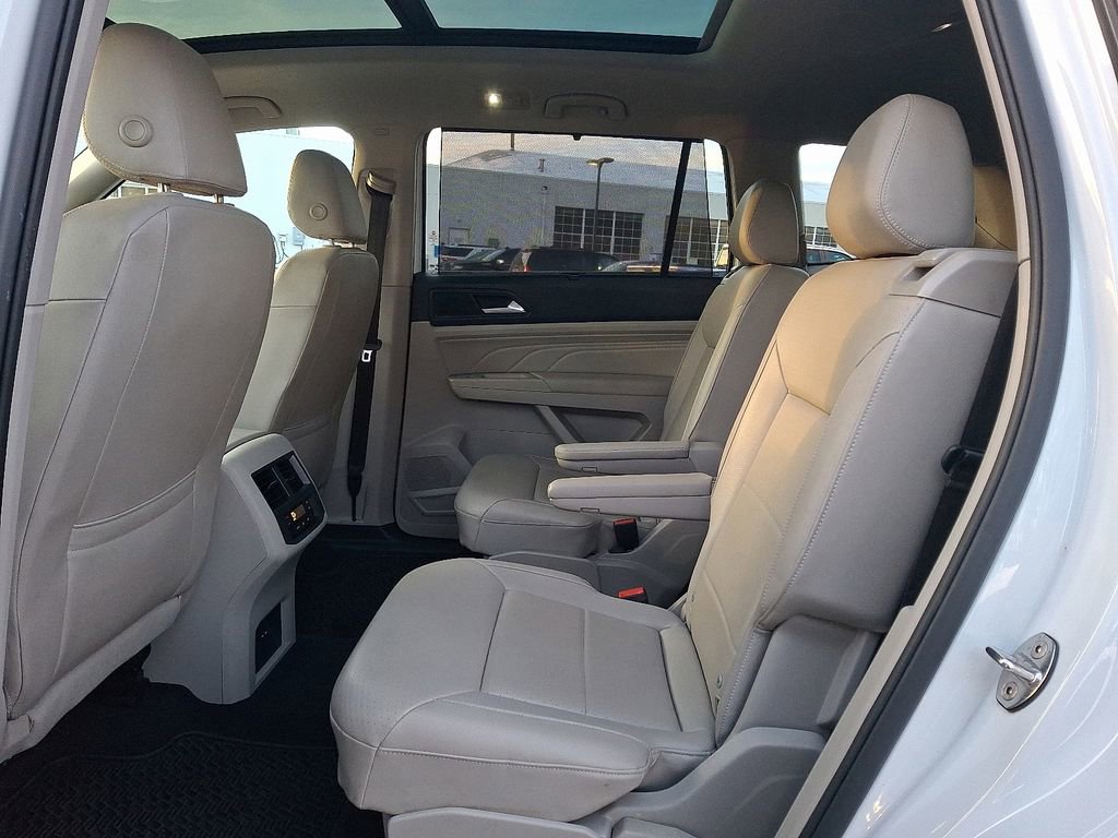 Used 2021 Volkswagen Atlas SE w/ Panoramic Sunroof Package image 10