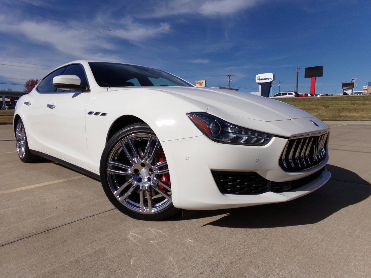 Used 2018 Maserati Ghibli S image 17