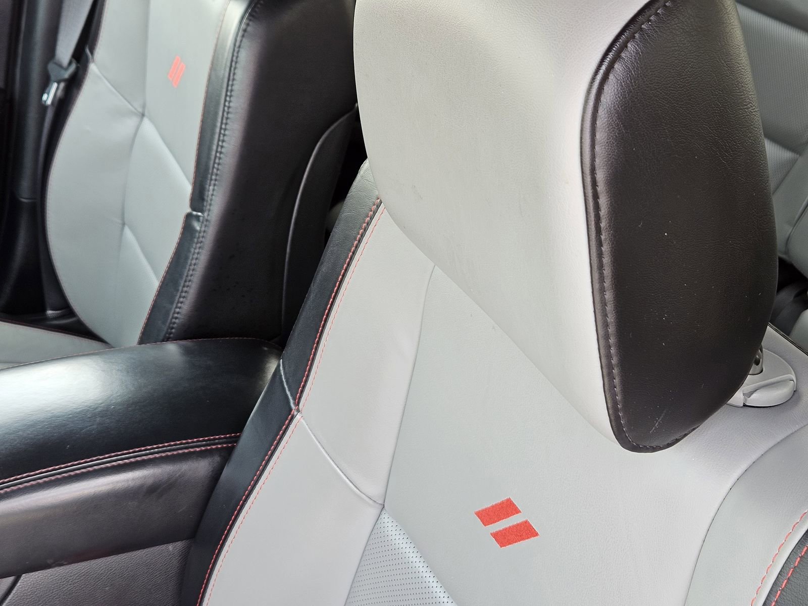 Used 2023 Dodge Durango GT image 30