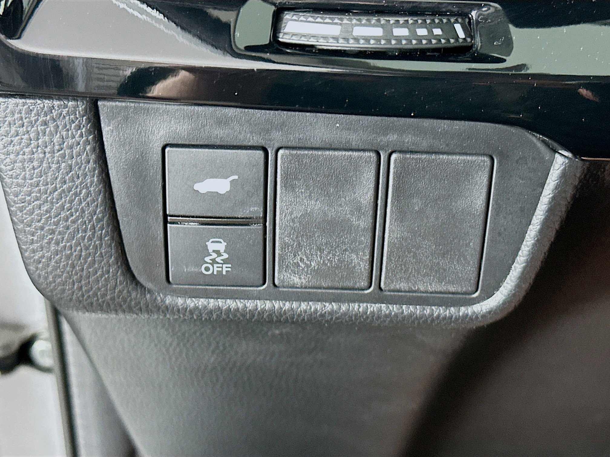 Used 2025 Honda CR-V EX-L image 17