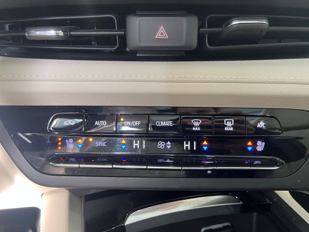 Used 2021 Buick Envision Avenir w/ Technology Package II image 15