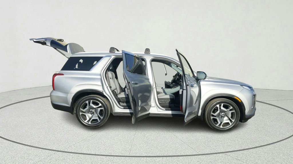 Used 2023 Hyundai Palisade SEL w/ Premium Package image 14