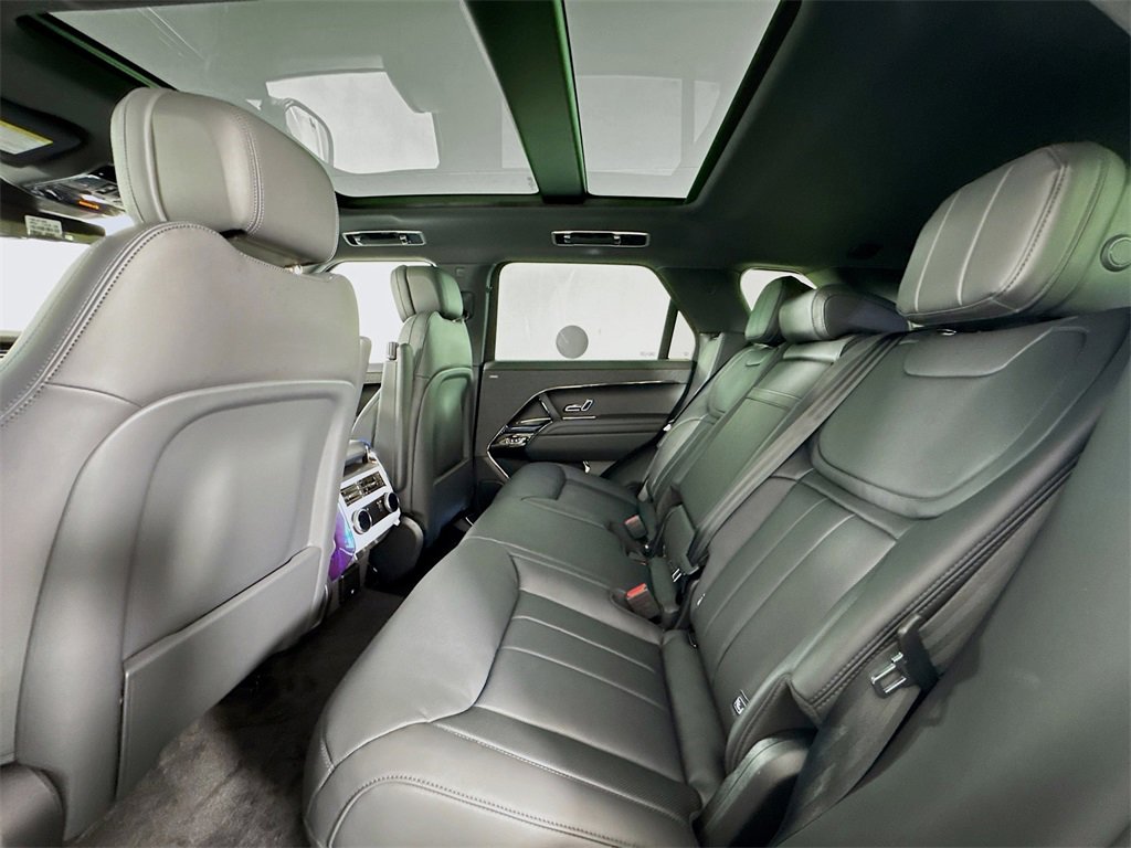 New 2025 Land Rover Range Rover Sport Dynamic SE image 22