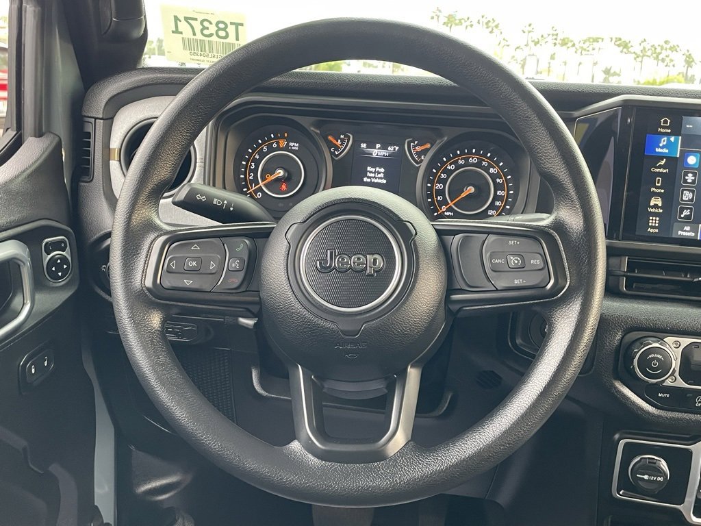 Certified 2025 Jeep Gladiator Sport image 24