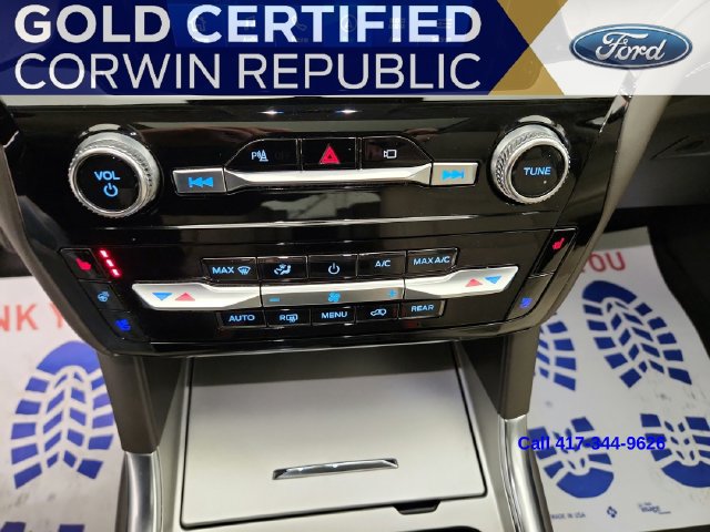 Used 2023 Ford Explorer Platinum w/ Technology Package AWD/4WD image 23