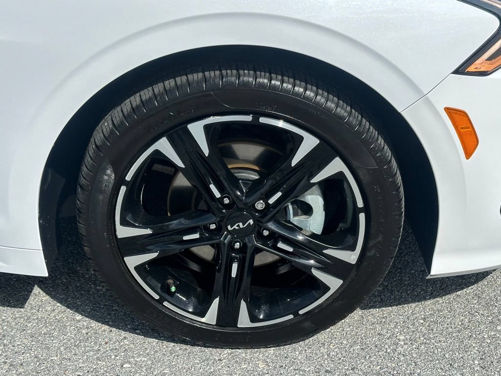 Used 2024 Kia K5 GT-Line w/ GT-Line Premium Package FWD image 9