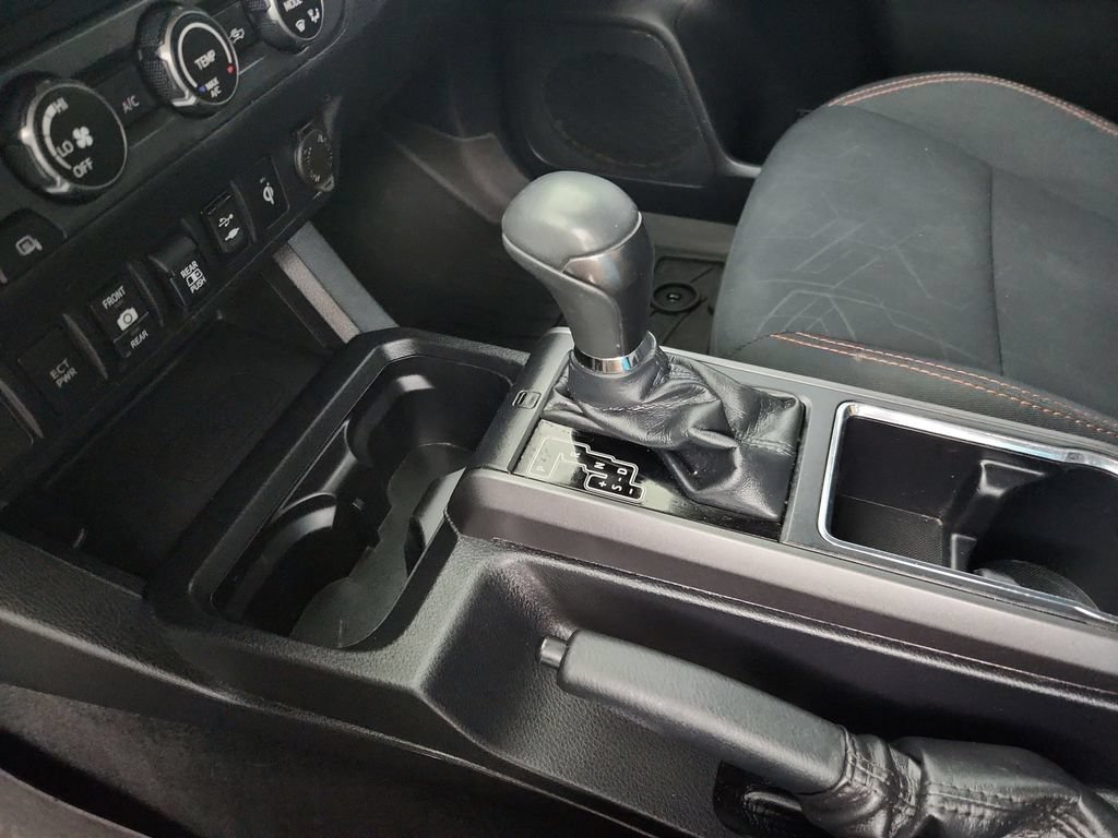 Used 2019 Toyota Tacoma TRD Off-Road AWD/4WD image 30