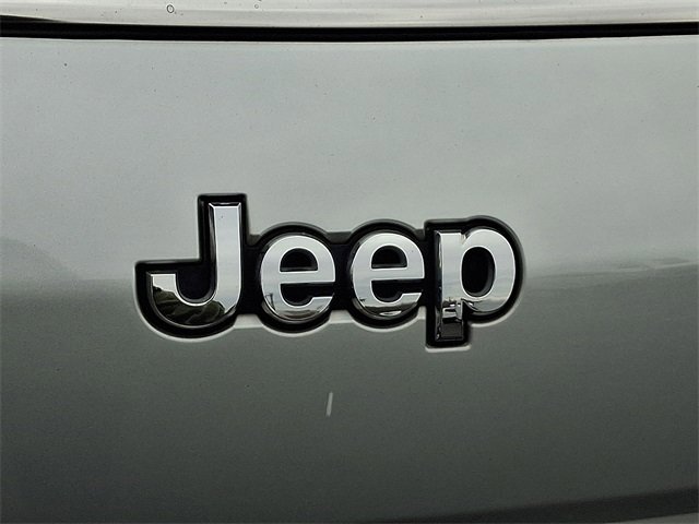 Used 2021 Jeep Grand Cherokee L Laredo w/ Luxury Tech Group I image 30