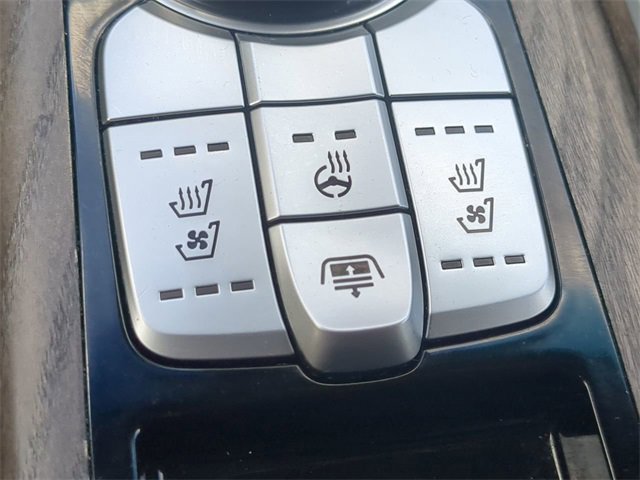 Used 2021 Genesis G90 5.0 Ultimate image 22