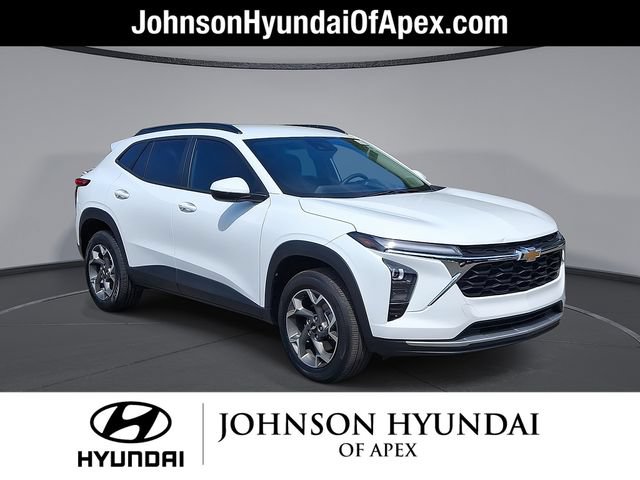 Used 2025 Chevrolet Trax LT w/ Driver Confidence Package
