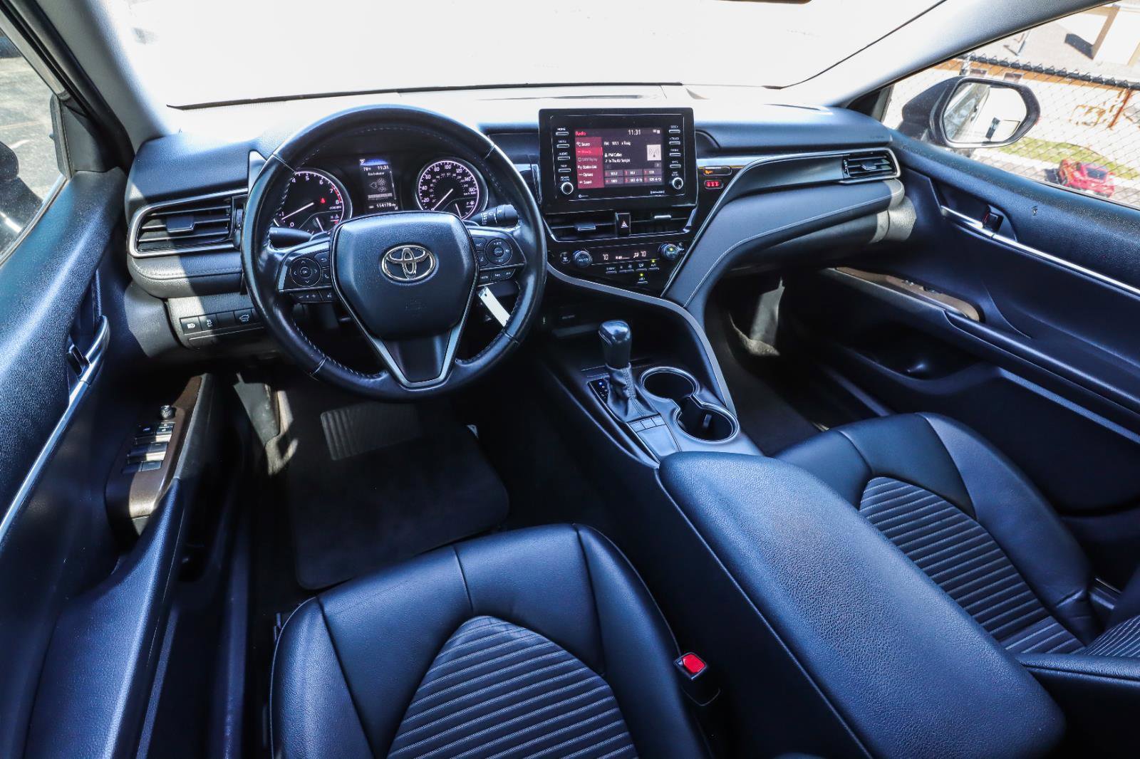 Used 2022 Toyota Camry SE FWD image 20