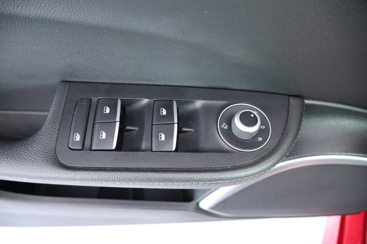 Used 2020 Alfa Romeo Giulia AWD w/ Quick Order Package 22J Sport image 27