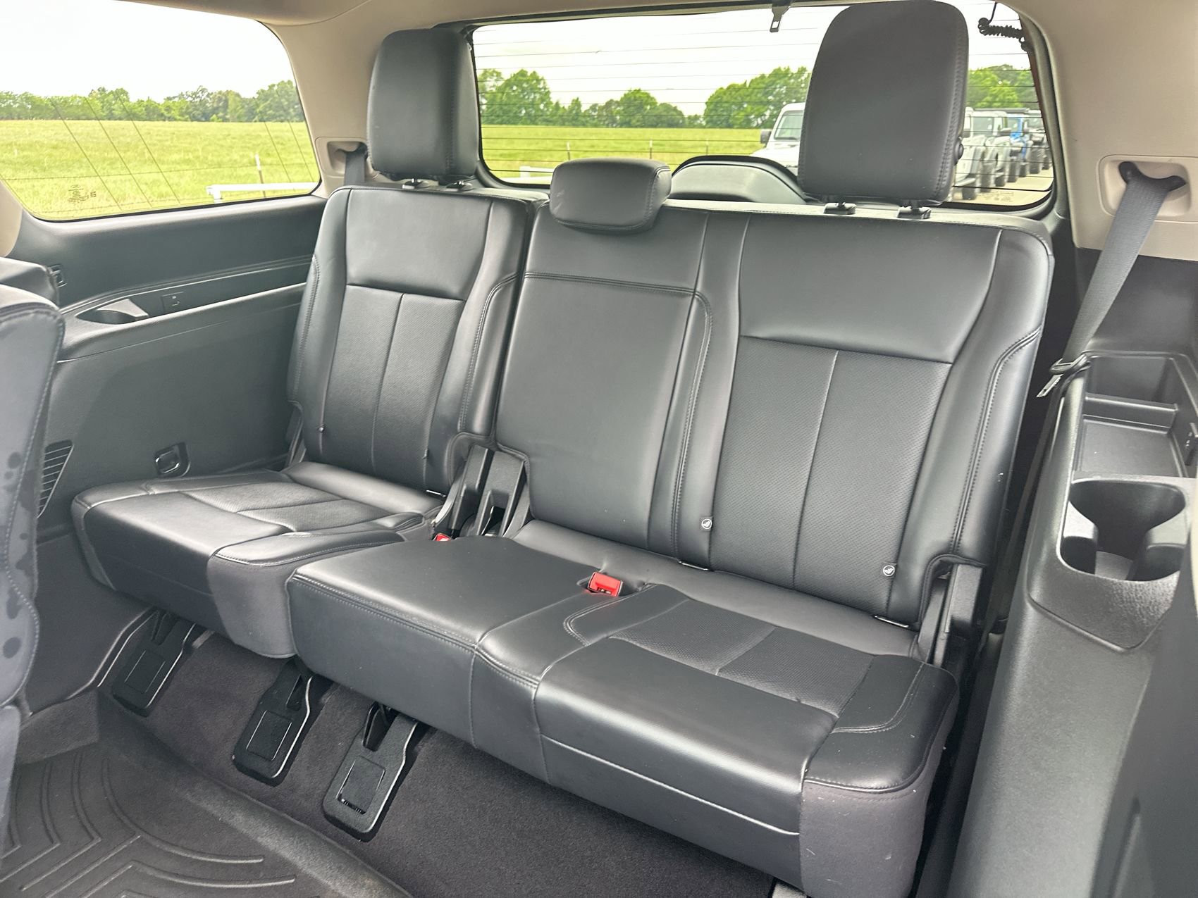 Used 2023 Ford Expedition XLT RWD image 24
